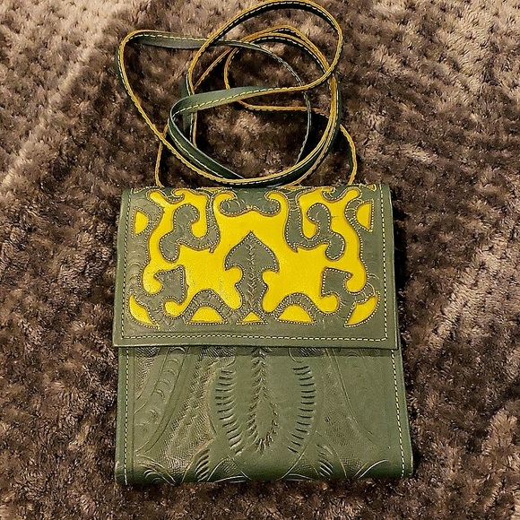 Leaders hand tooled leather crossbody - Picture 1 of 4